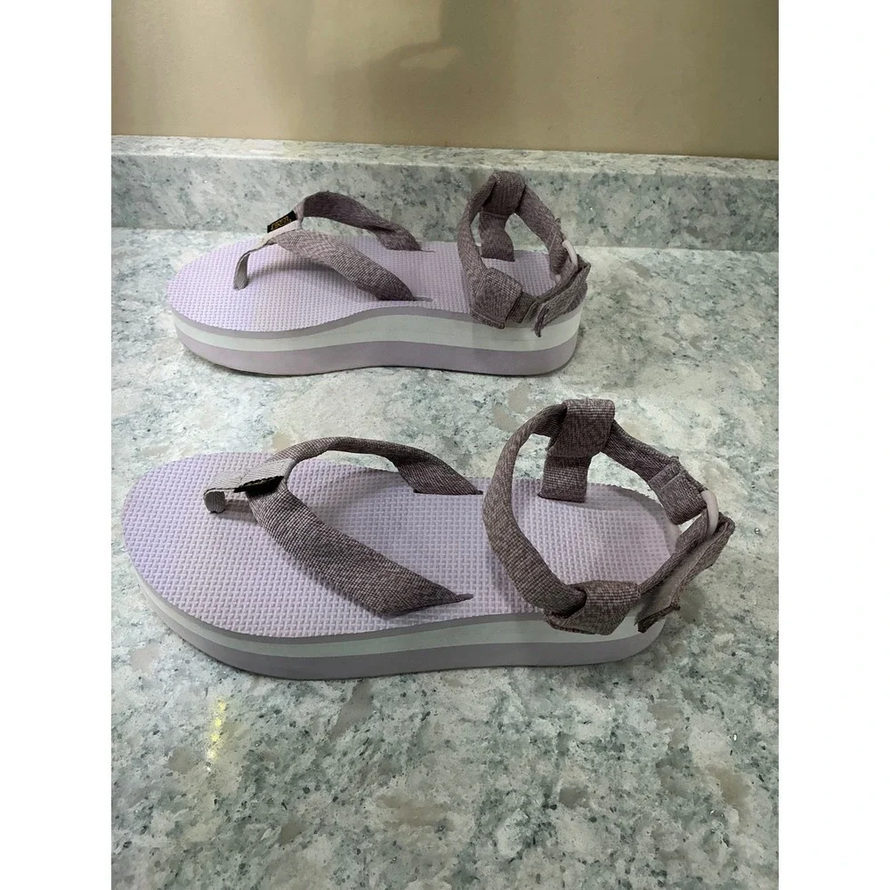 Teva Sandals Flatform Universal 9 Lavender Purple Platform Thong Ankle Strap
